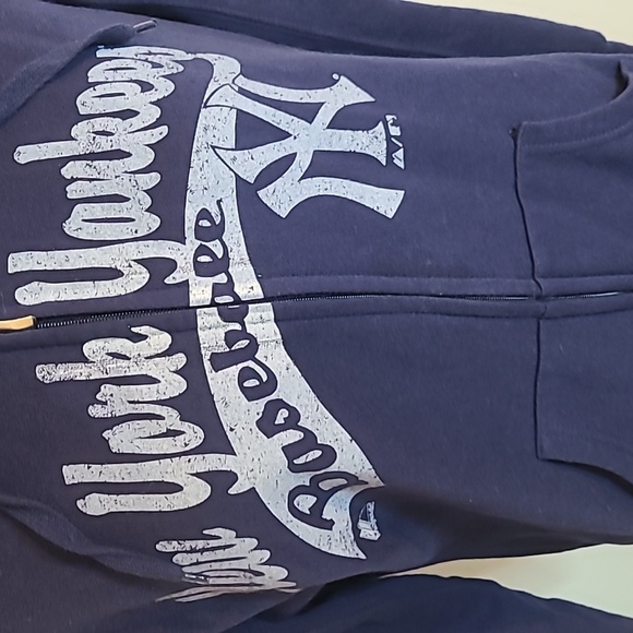 Navy Blue Unisex Yankees Hoodie - Picture 2 of 4